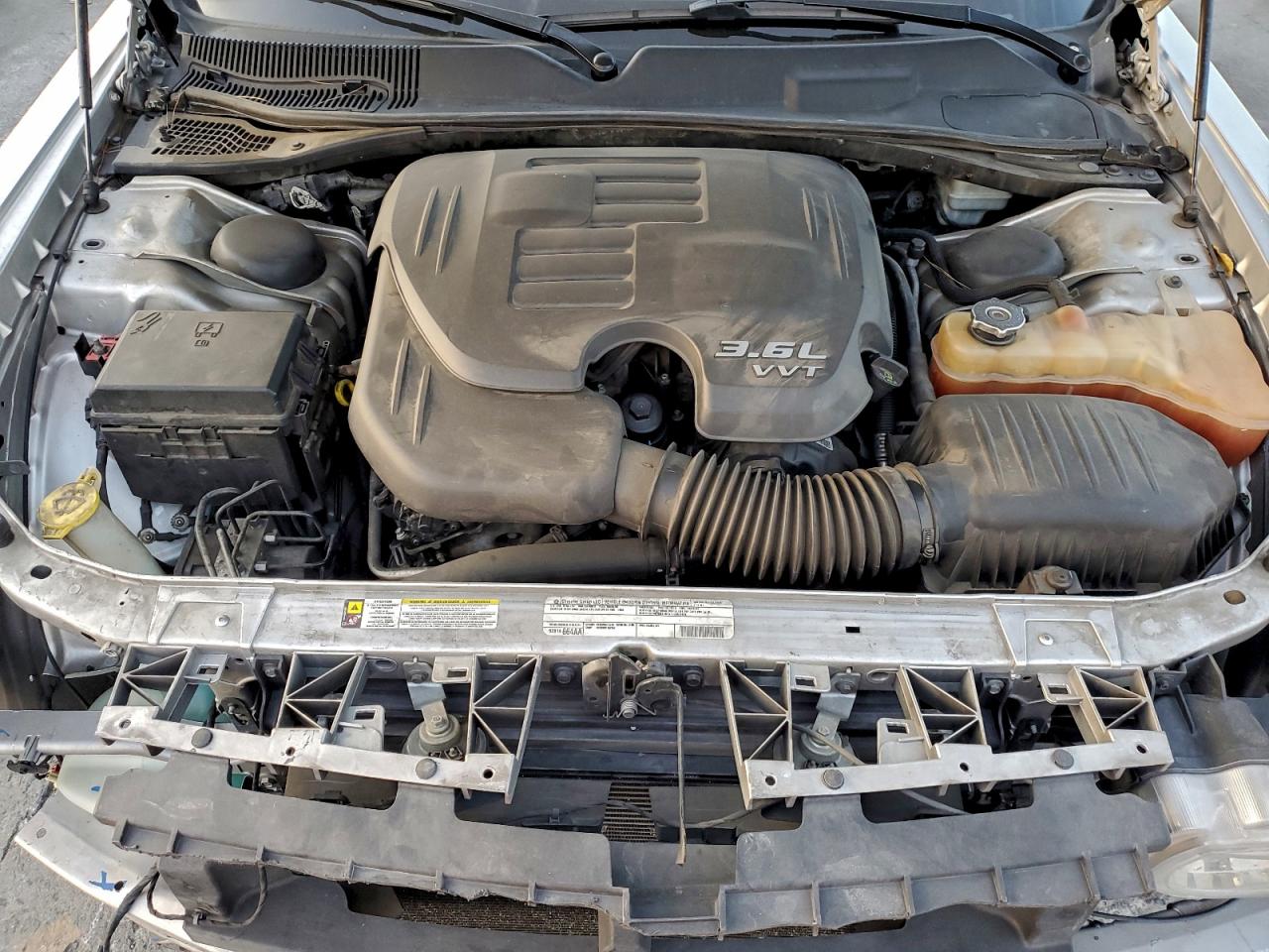 2012 DODGE CHALLENGER SXT photo 11
