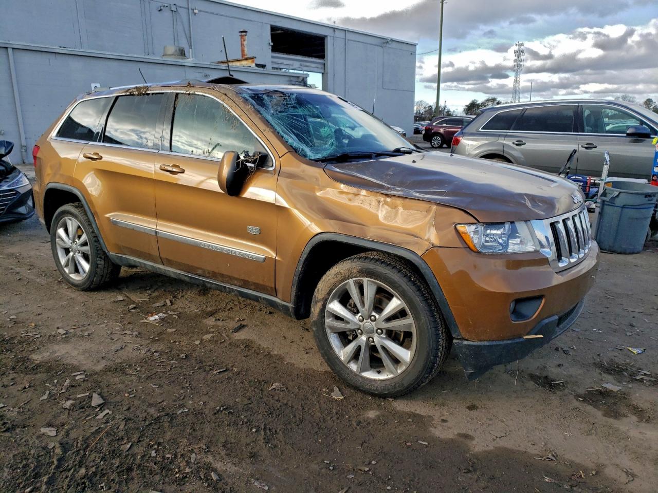 2011 JEEP GRAND CHEROKEE LAREDO photo 7