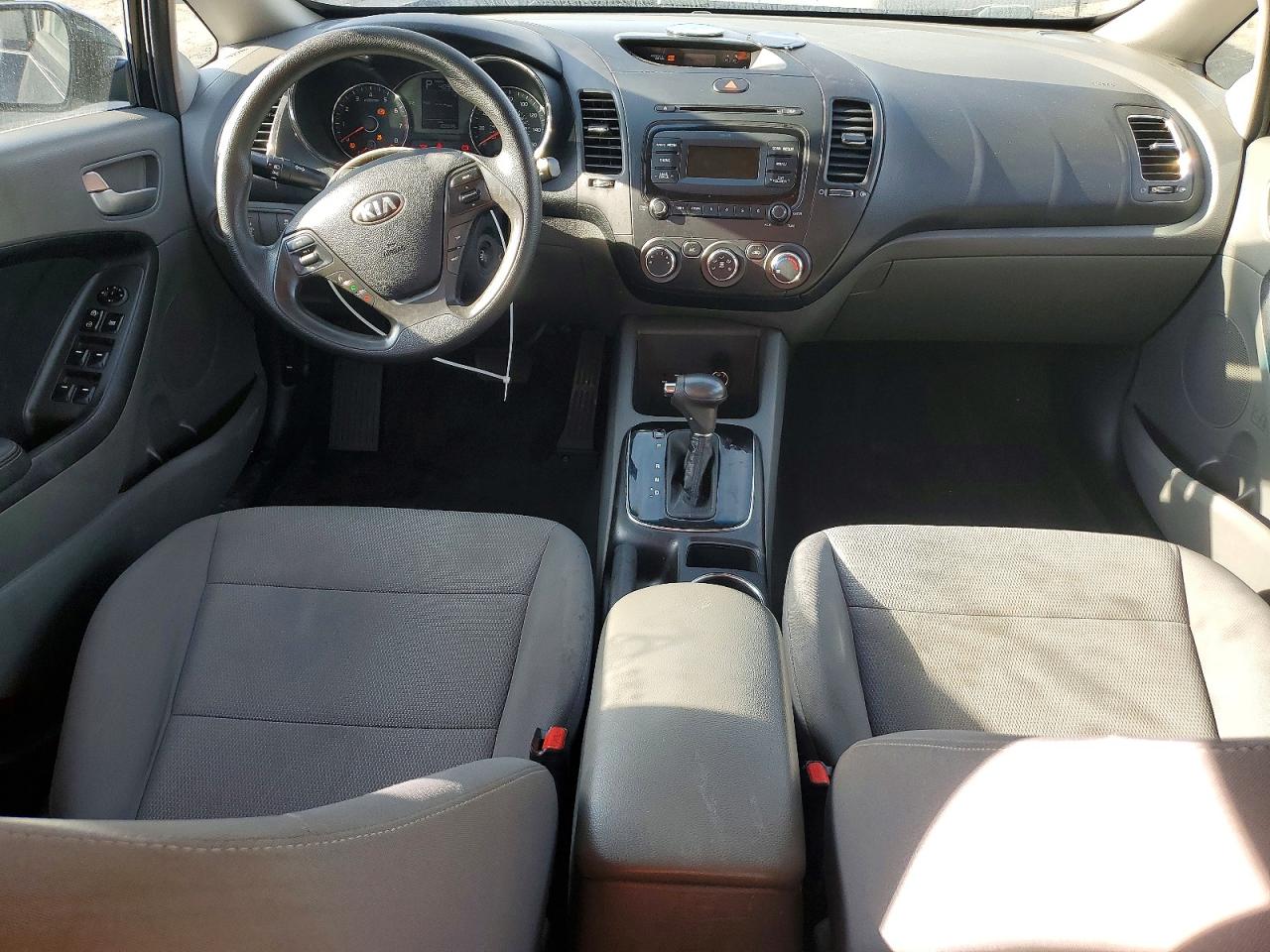 2017 KIA FORTE LX photo 15