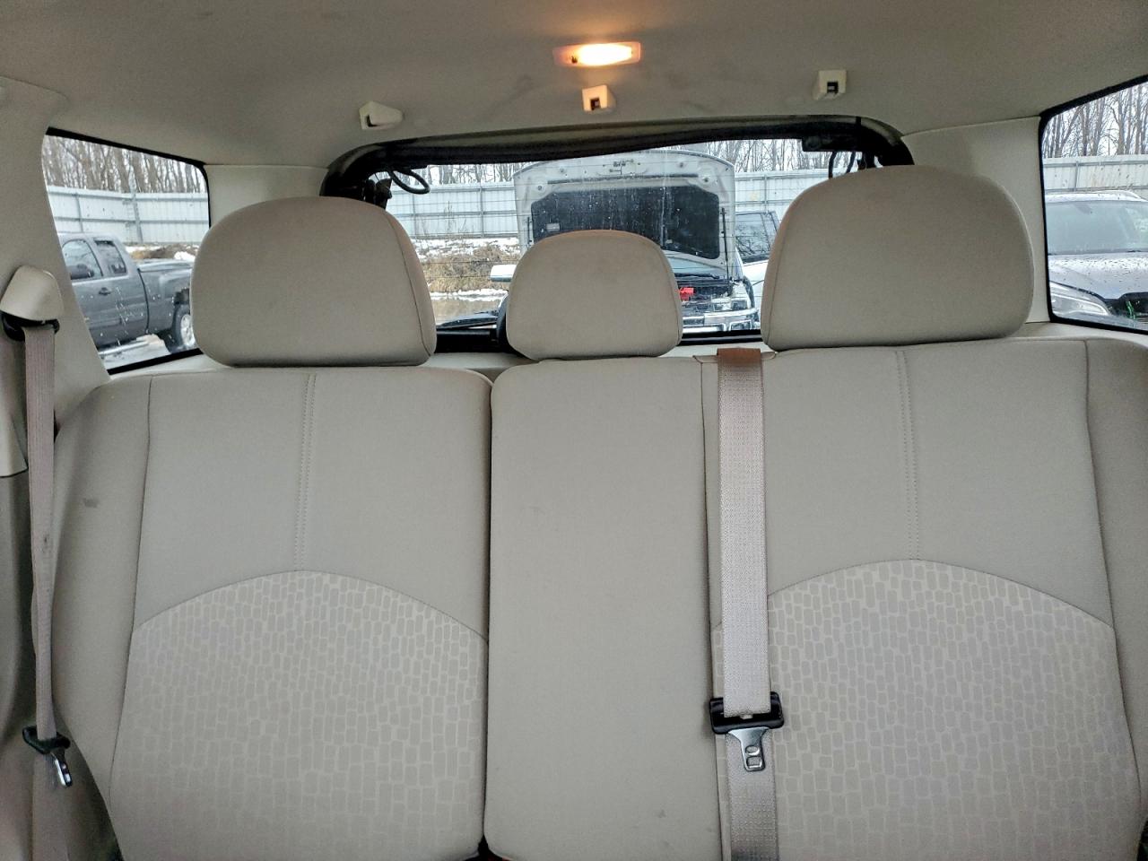 2010 MERCURY MARINER photo 10