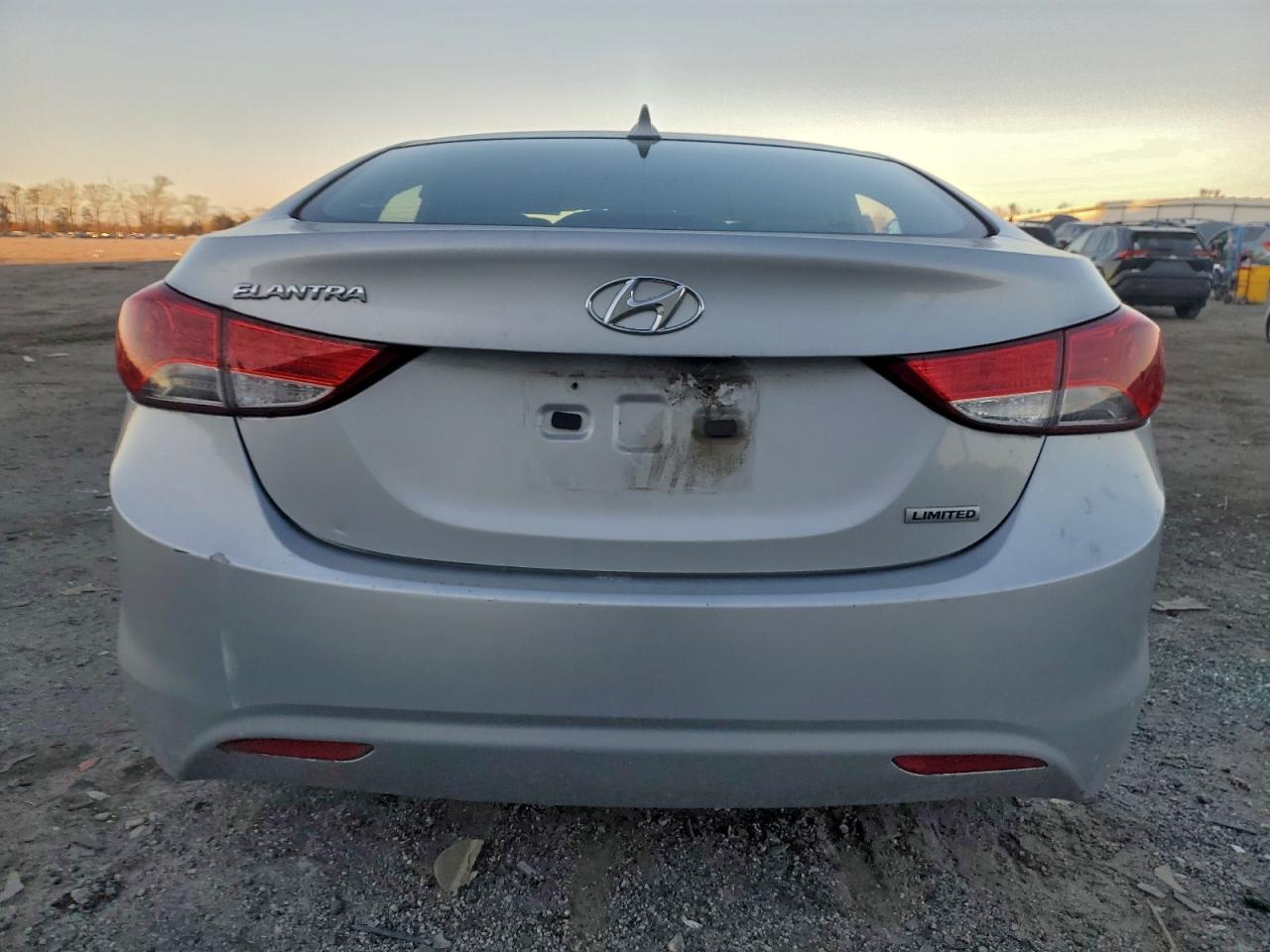 2013 HYUNDAI ELANTRA GLS photo 6