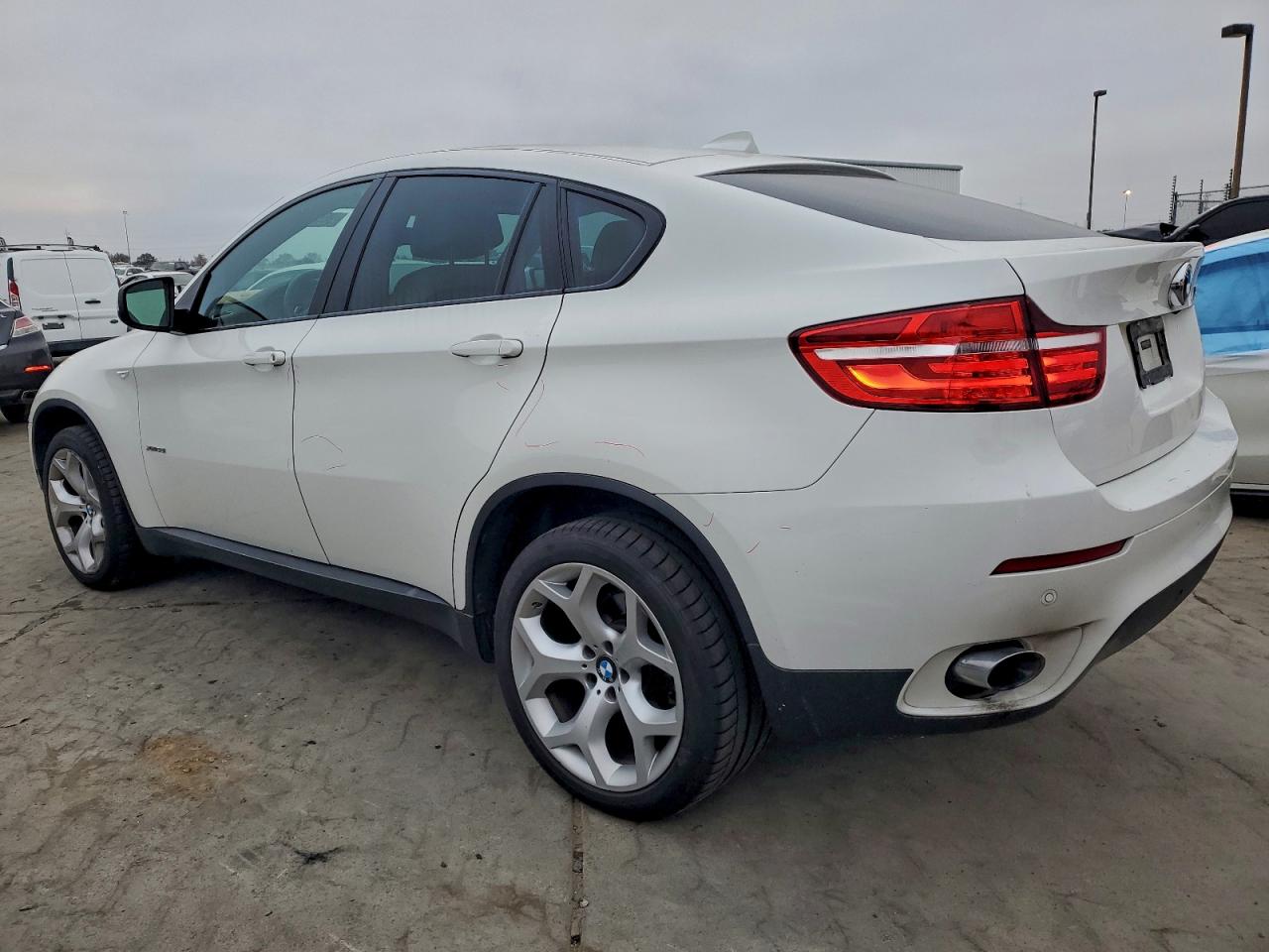 2014 BMW X6 XDRIVE35I photo 2