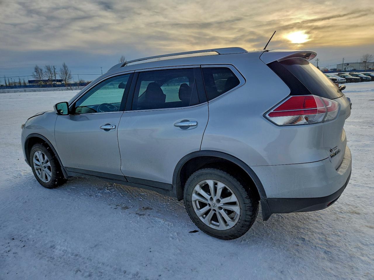 2014 NISSAN ROGUE S photo 2