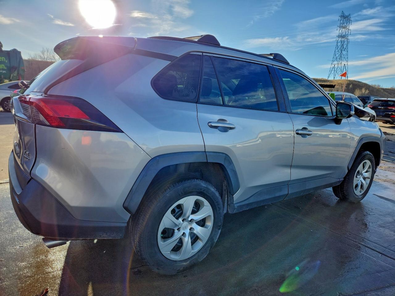 2019 TOYOTA RAV4 LE photo 3