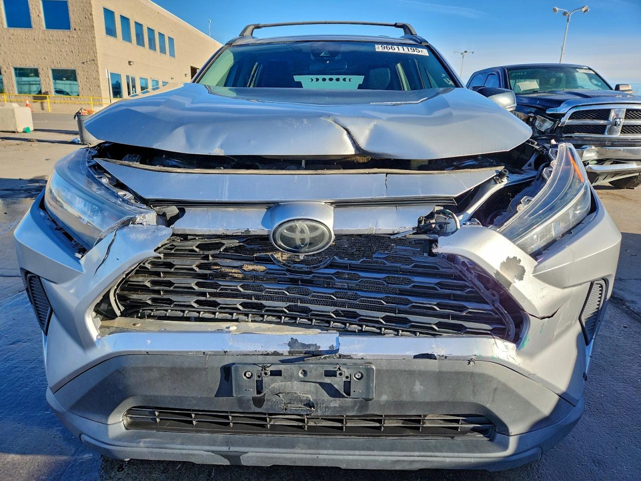 2019 TOYOTA RAV4 LE photo 5