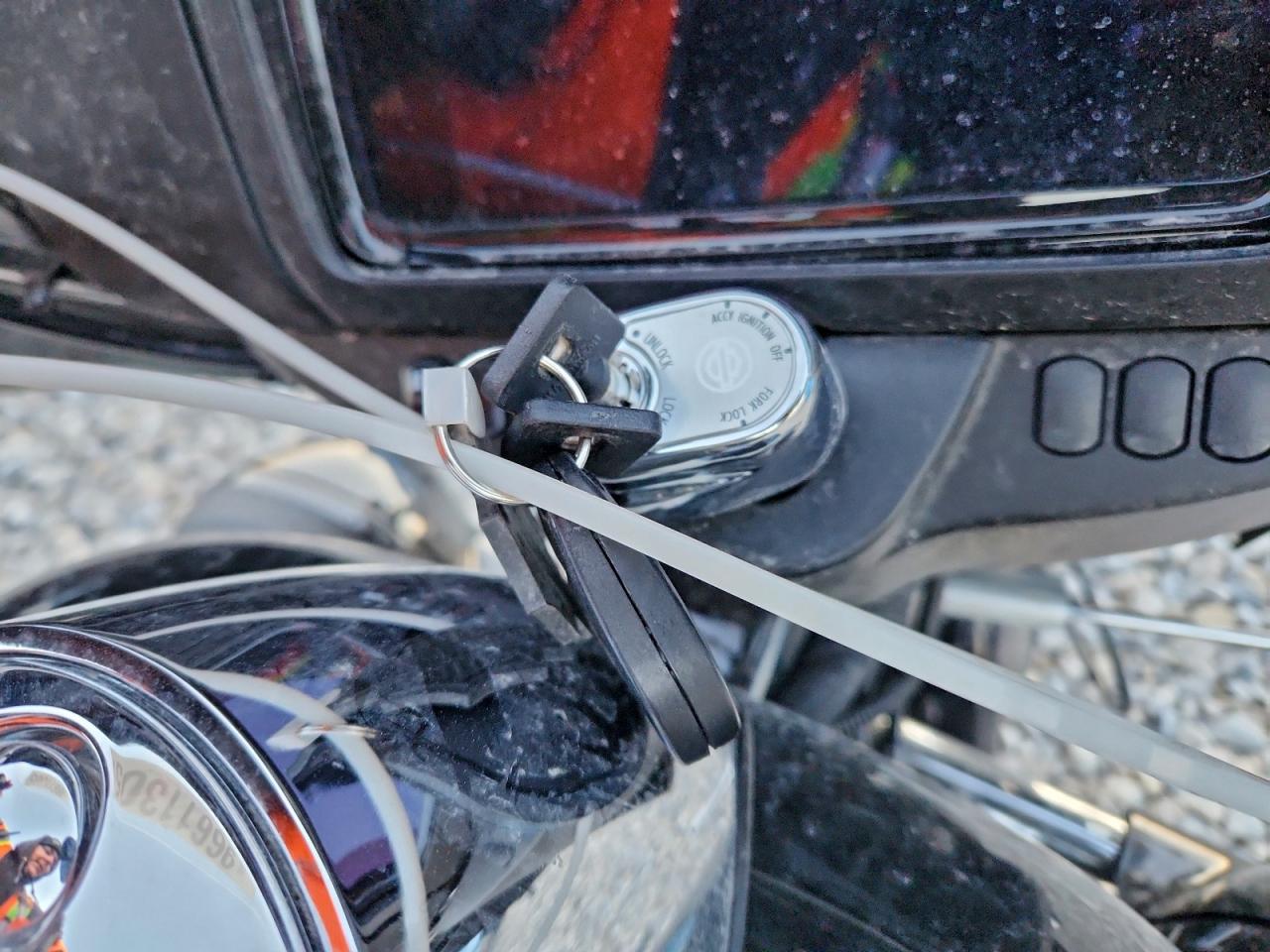 2022 HARLEY-DAVIDSON FLHTCUTG photo 8