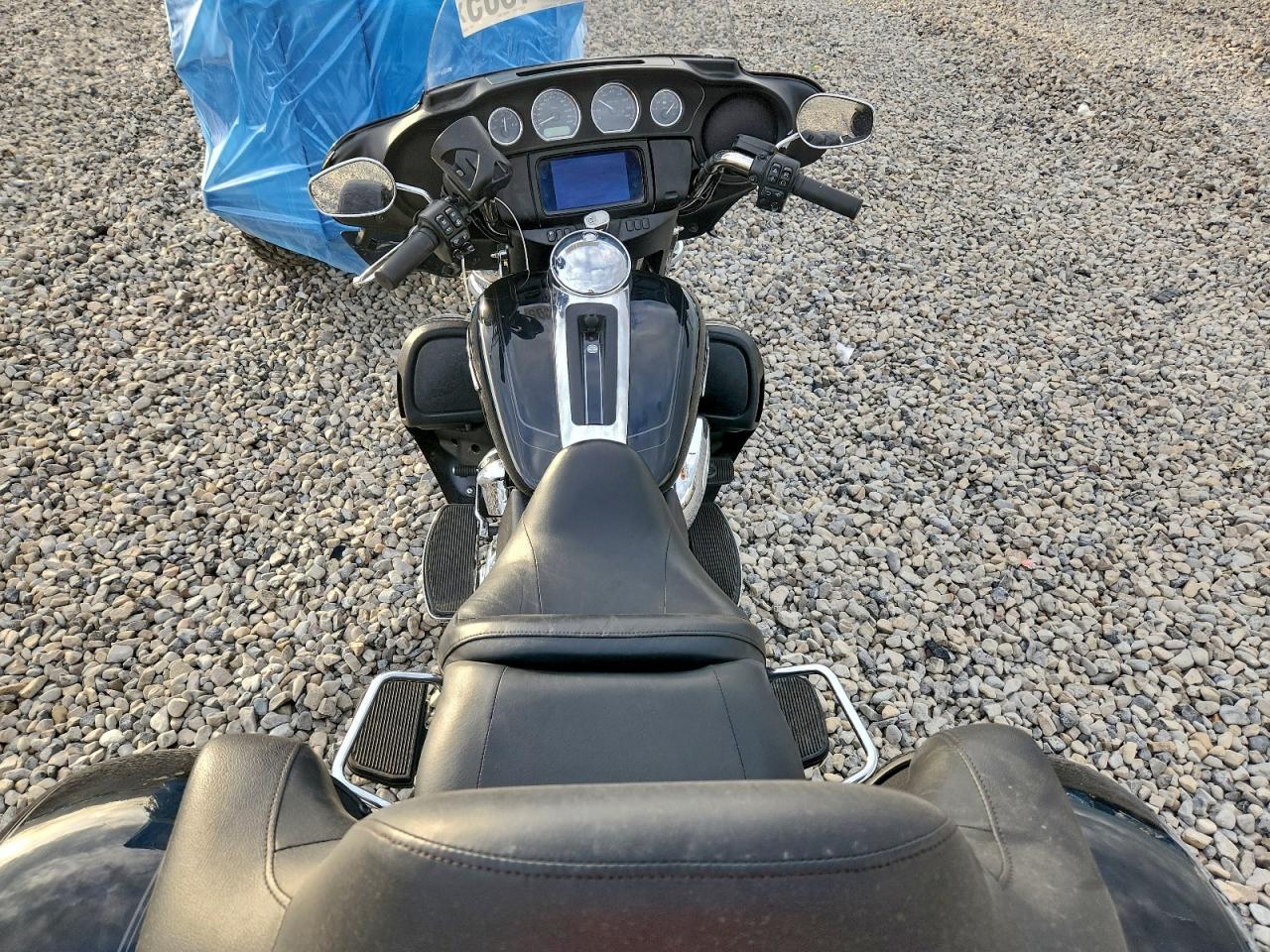 2022 HARLEY-DAVIDSON FLHTCUTG photo 6
