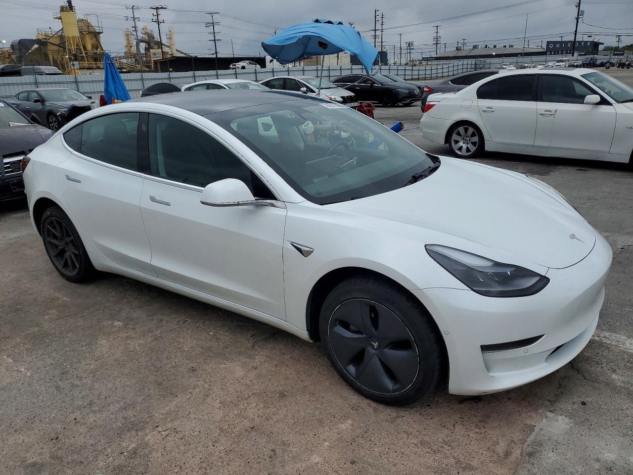 2019 TESLA MODEL 3 photo 4