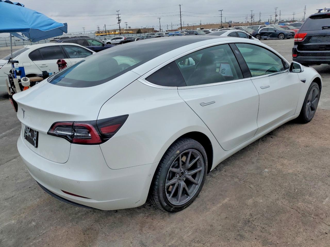2019 TESLA MODEL 3 photo 3