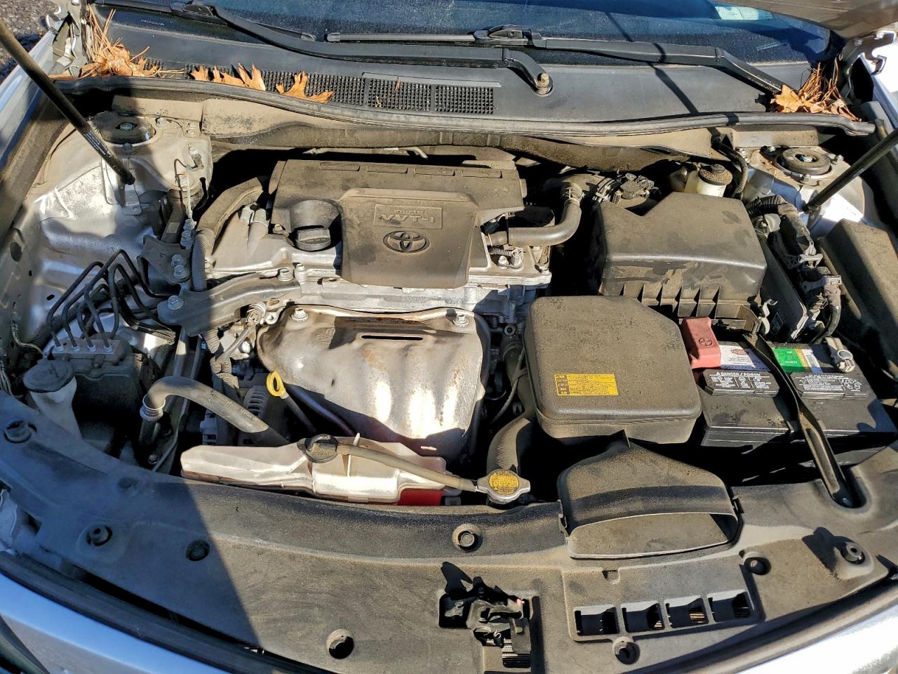 2014 TOYOTA CAMRY L photo 11