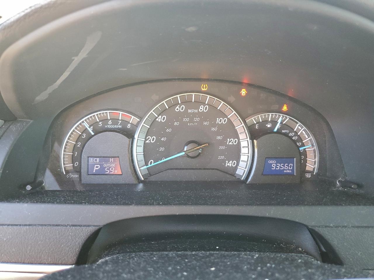 2014 TOYOTA CAMRY L photo 9