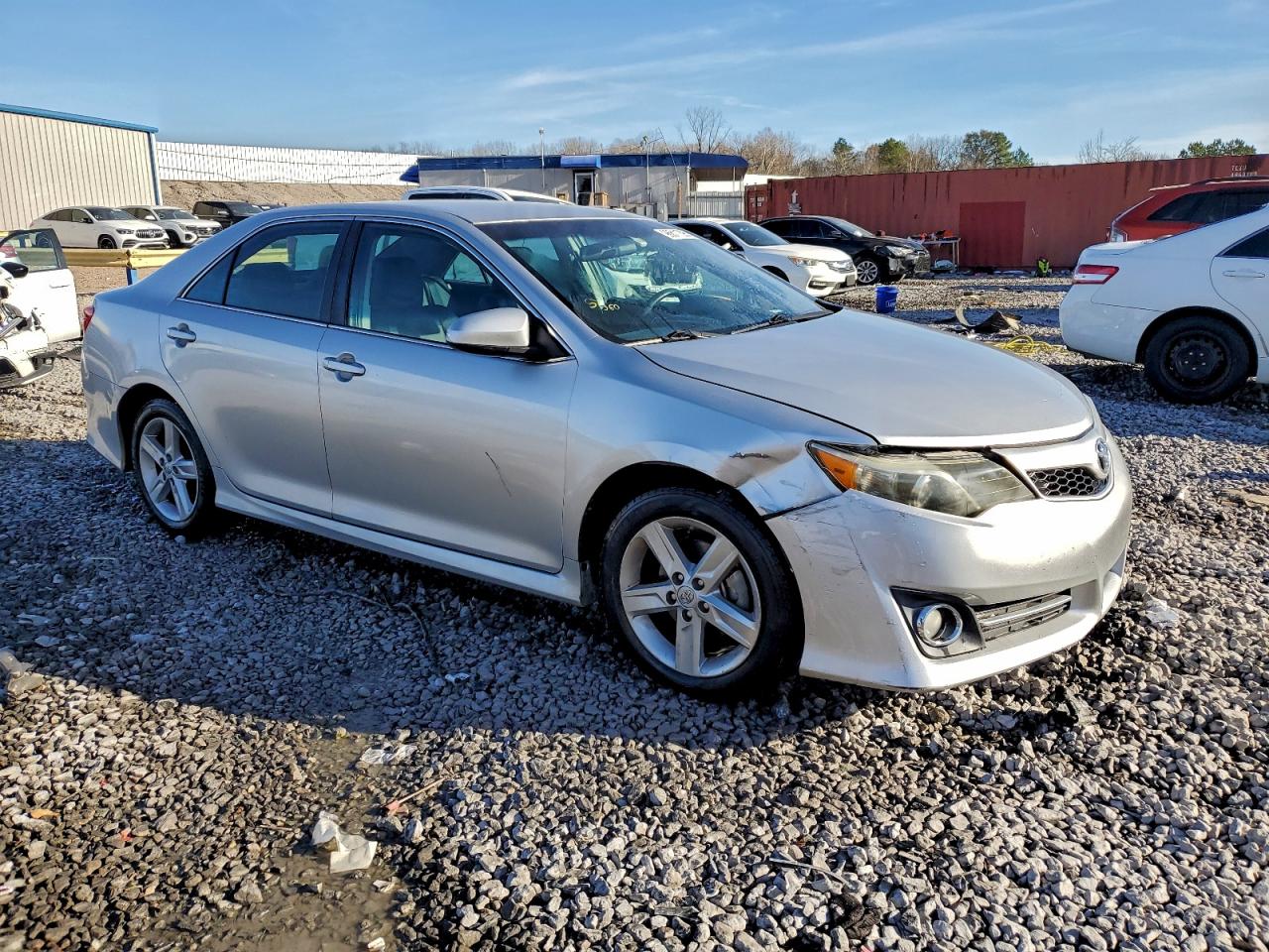 2014 TOYOTA CAMRY L photo 4