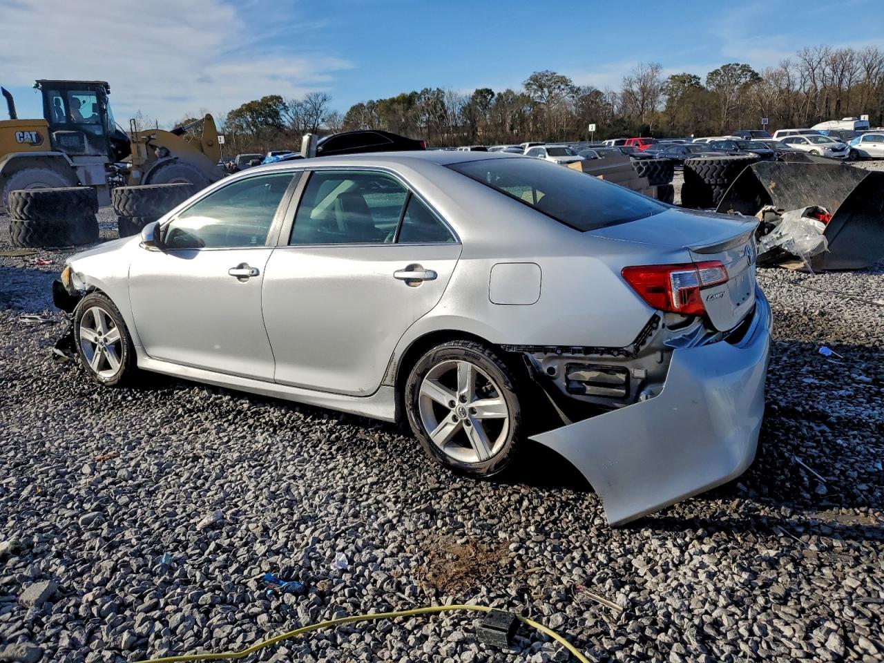 2014 TOYOTA CAMRY L photo 2