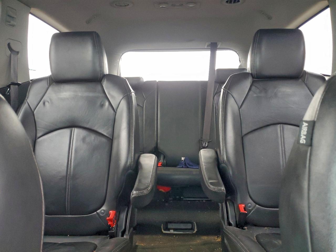 2014 CHEVROLET TRAVERSE LT photo 10