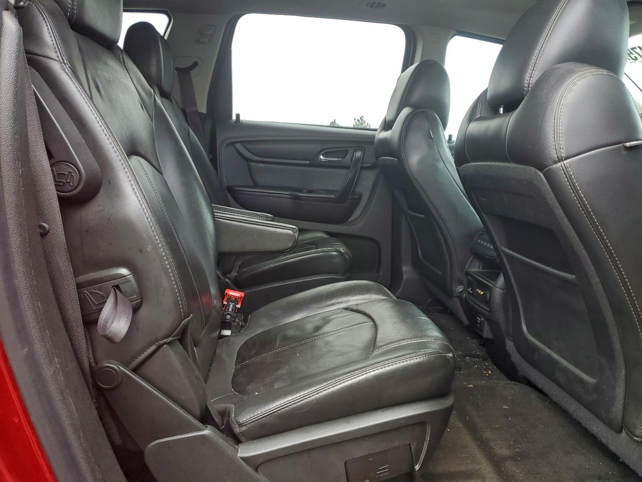 2014 CHEVROLET TRAVERSE LT photo 11