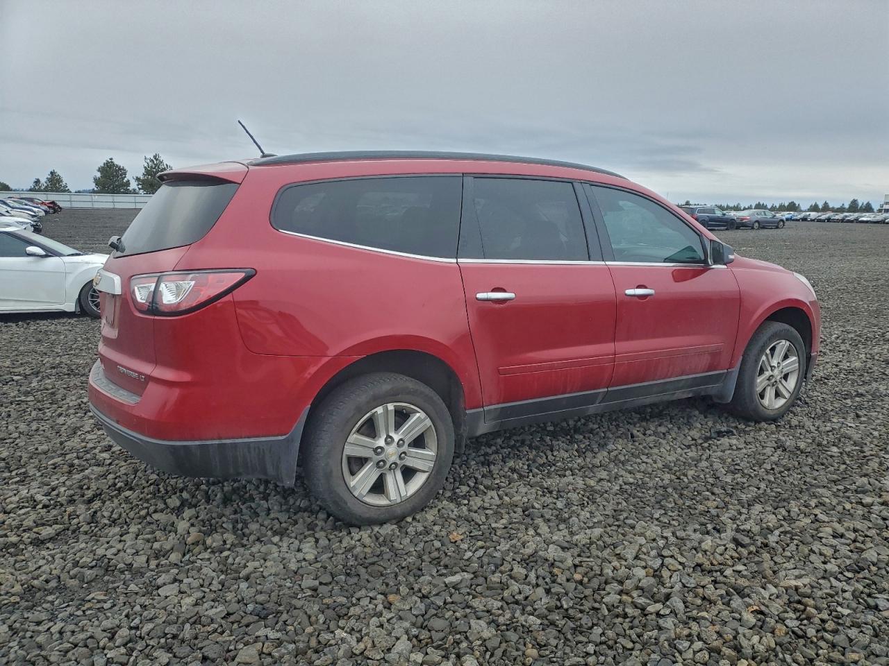 2014 CHEVROLET TRAVERSE LT photo 3
