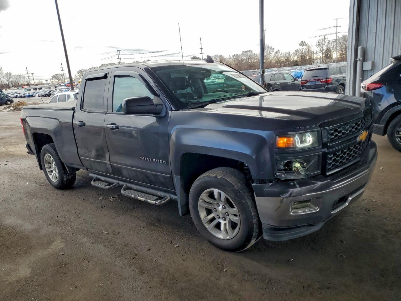 2015 CHEVROLET SILVERADO K1500 LT photo 4