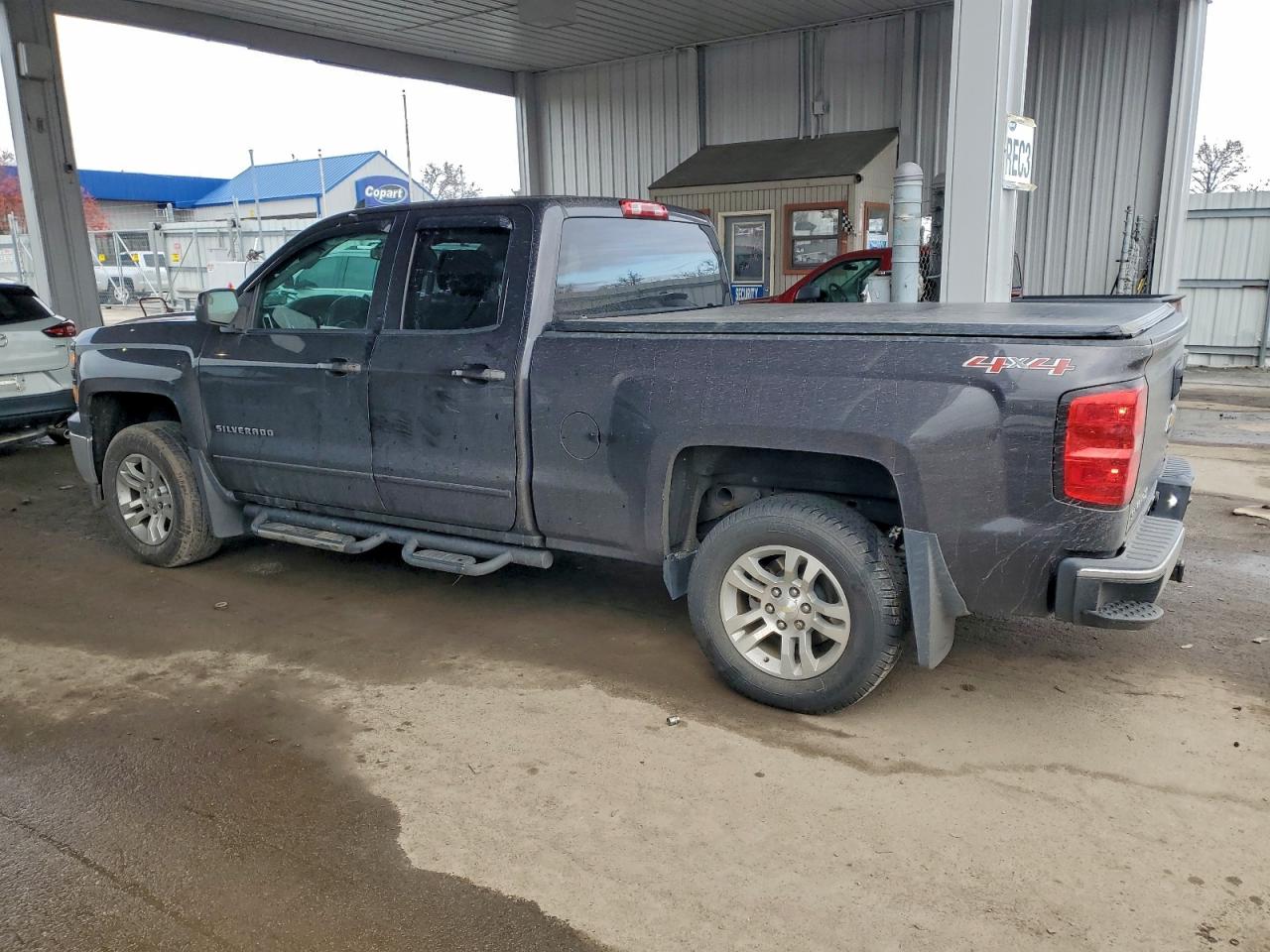 2015 CHEVROLET SILVERADO K1500 LT photo 2