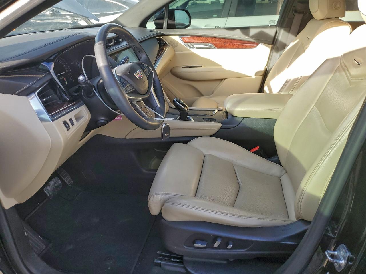 2017 CADILLAC XT5 LUXURY photo 7