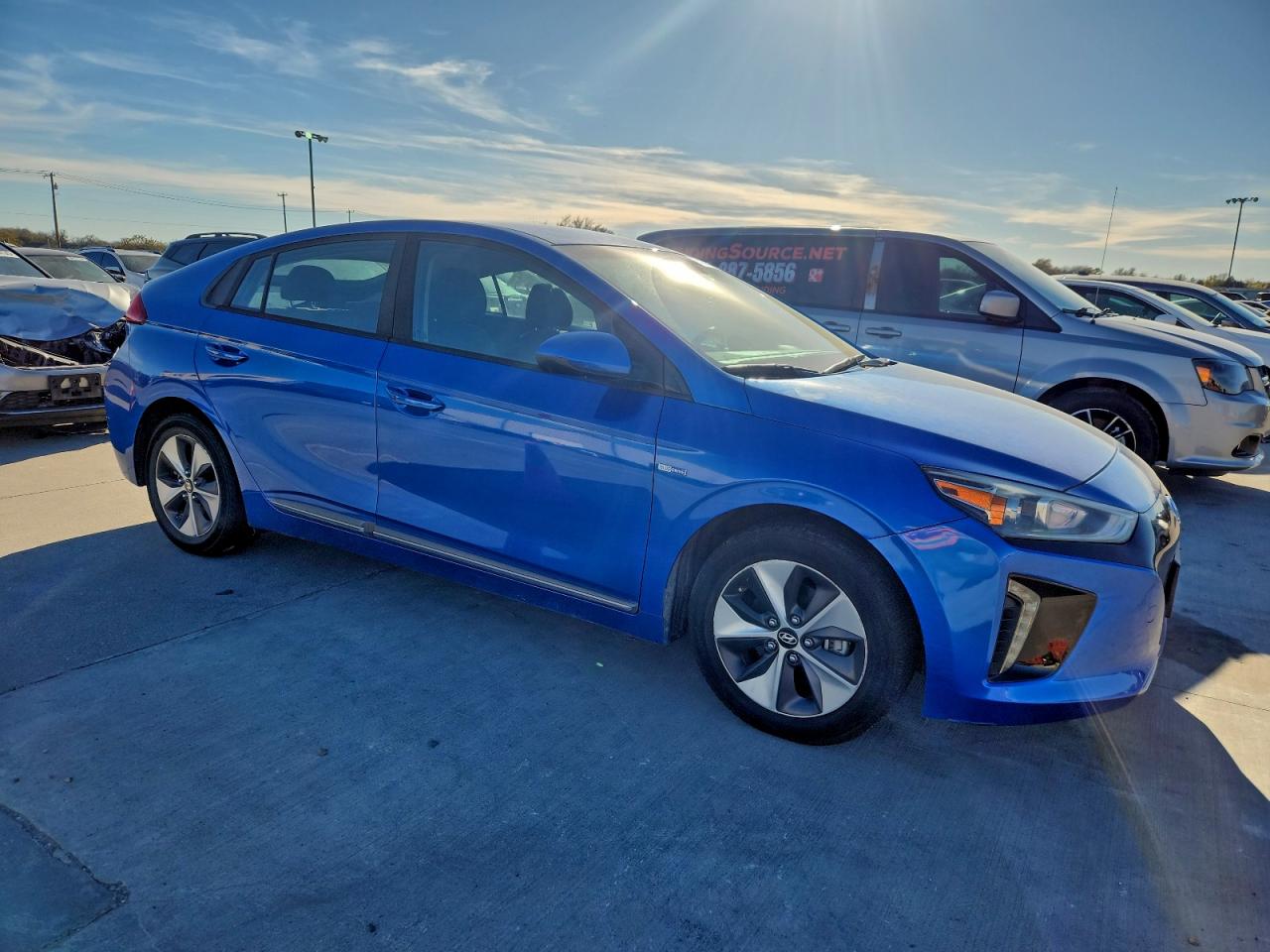 2017 HYUNDAI IONIQ photo 4
