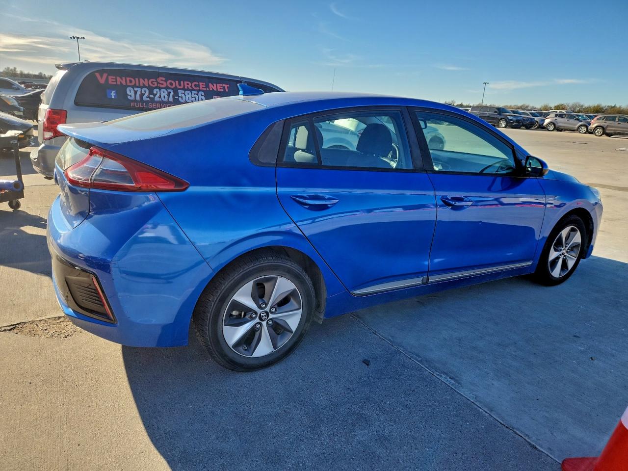 2017 HYUNDAI IONIQ photo 3