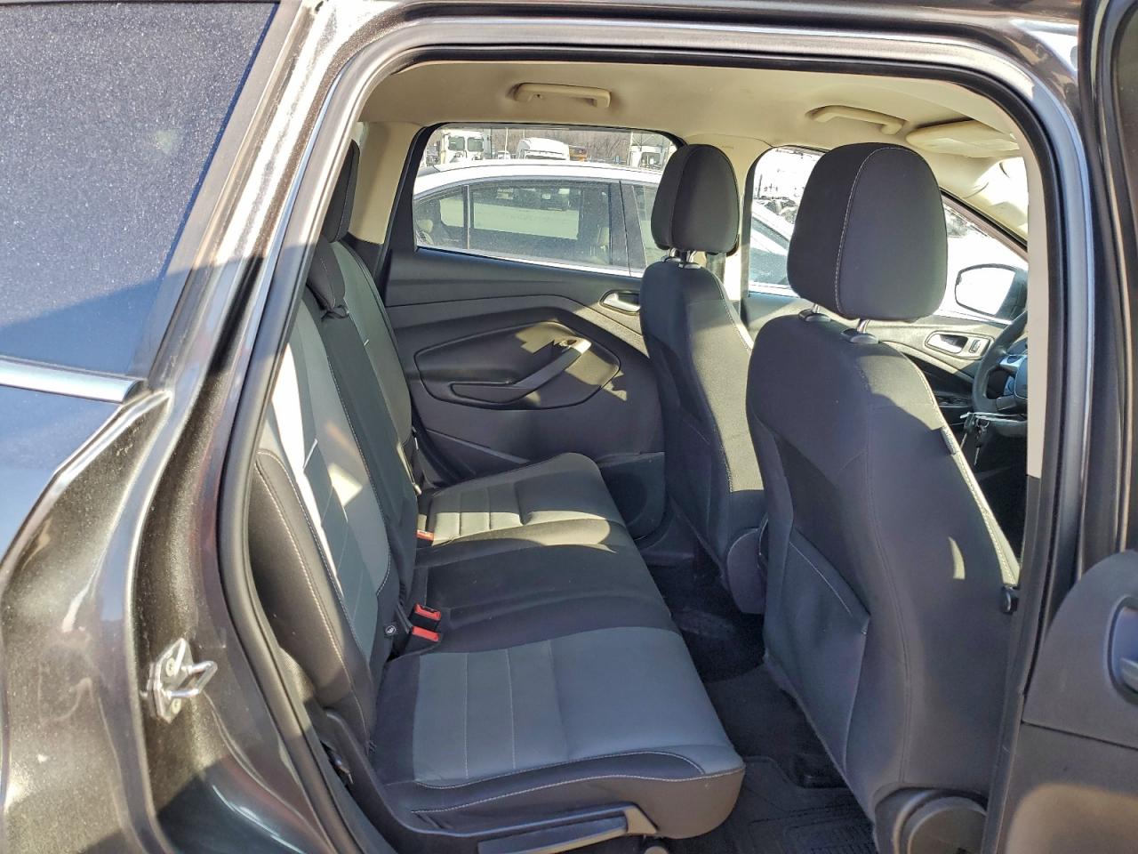 2015 FORD ESCAPE SE photo 11