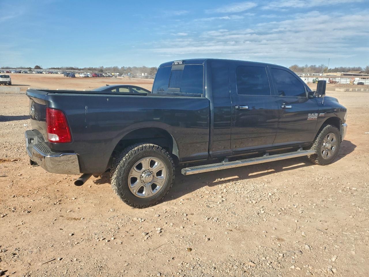 2017 RAM 2500 SLT photo 3