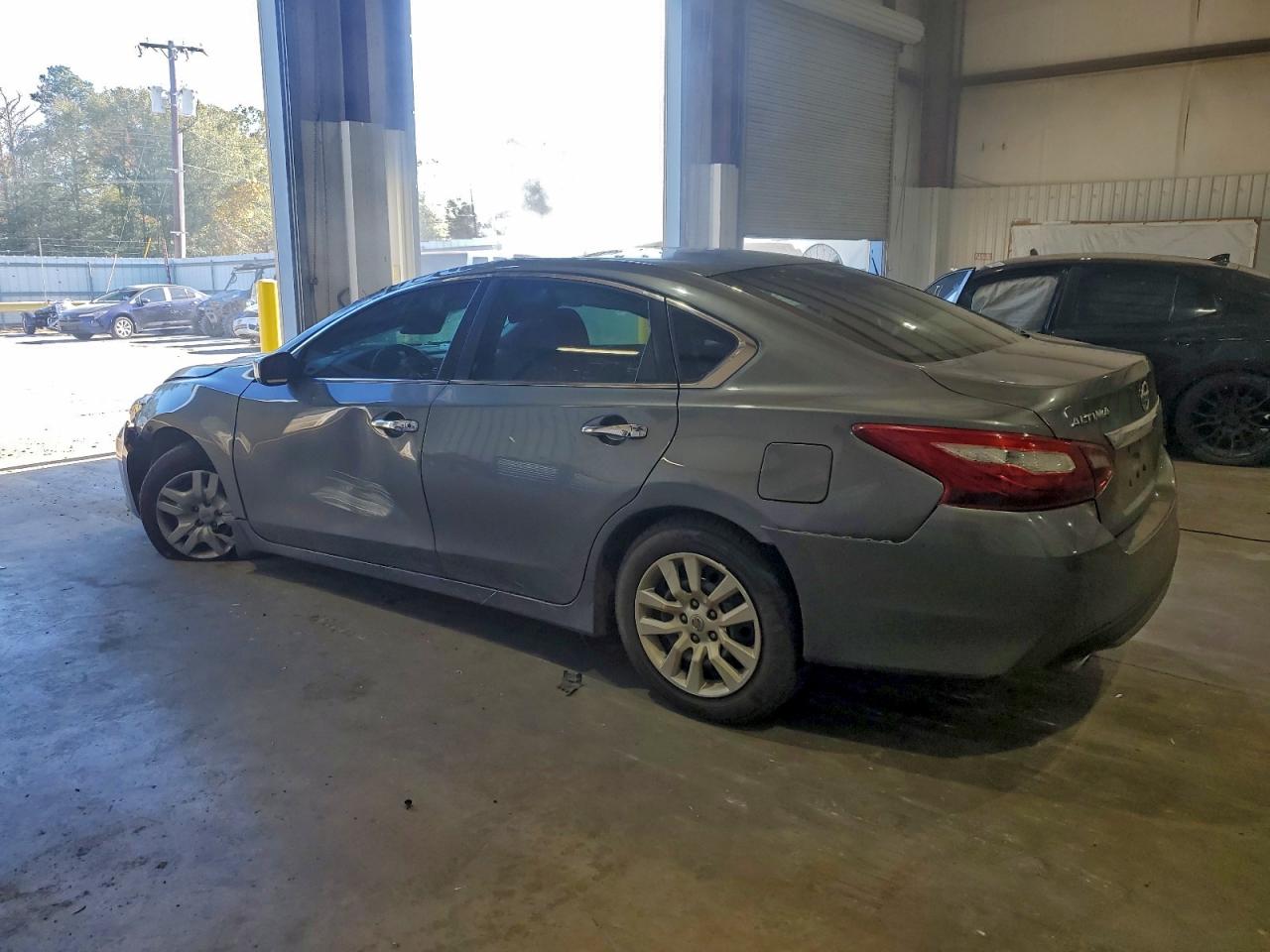 2018 NISSAN ALTIMA 2.5 photo 2