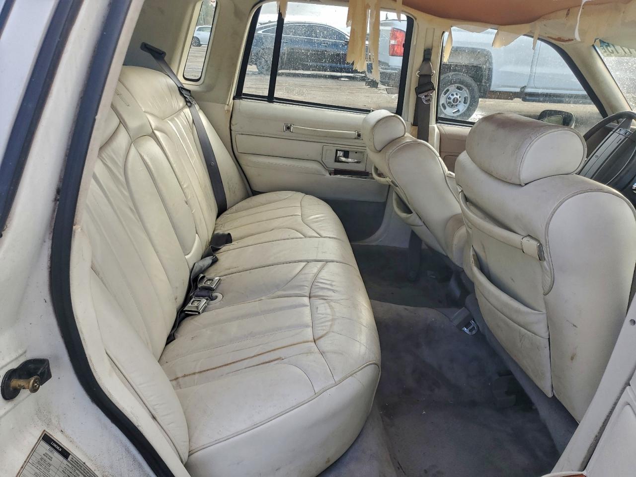 1993 LINCOLN TOWN CAR SIGNATURE photo 10