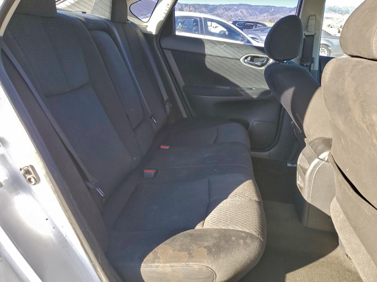 2013 NISSAN SENTRA S photo 10