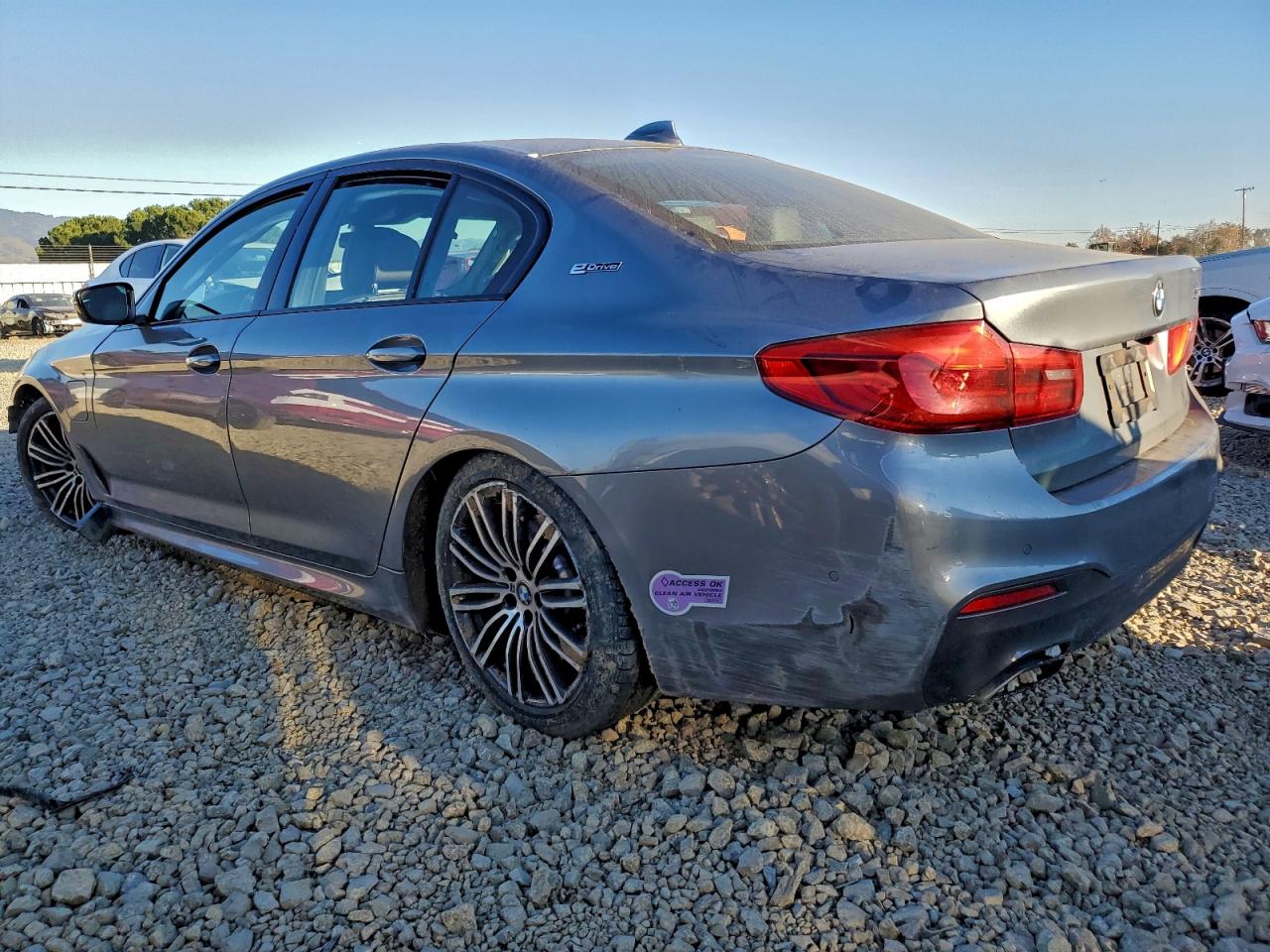 2019 BMW 530E photo 3