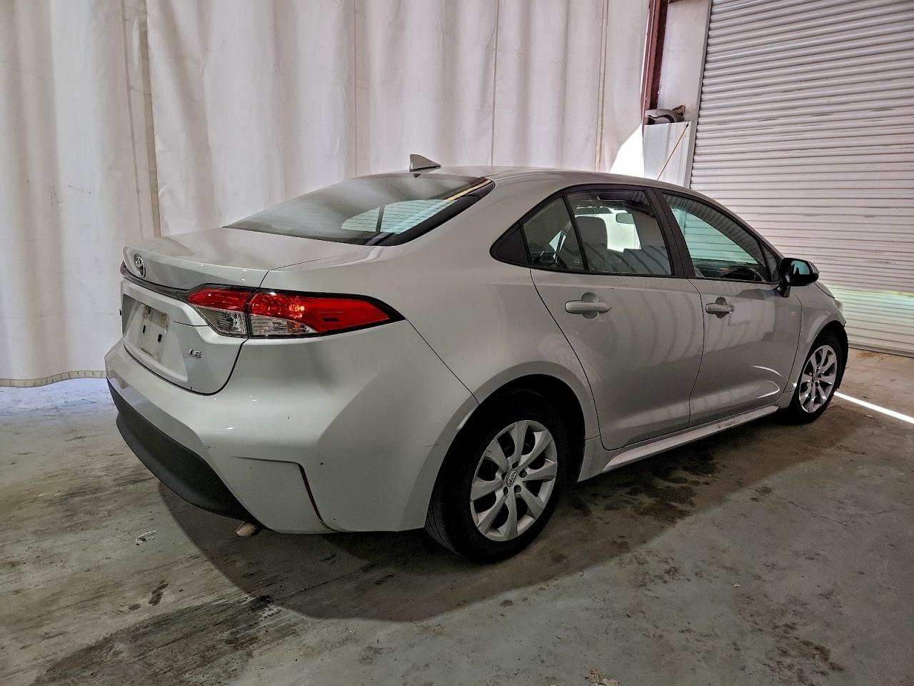 2023 TOYOTA COROLLA LE photo 3
