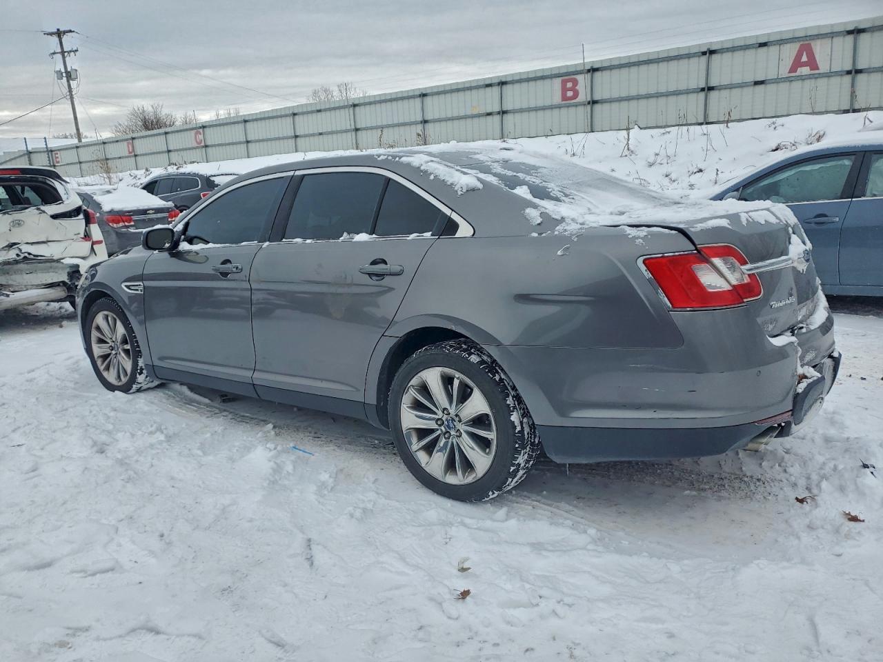 2012 FORD TAURUS LIMITED photo 2