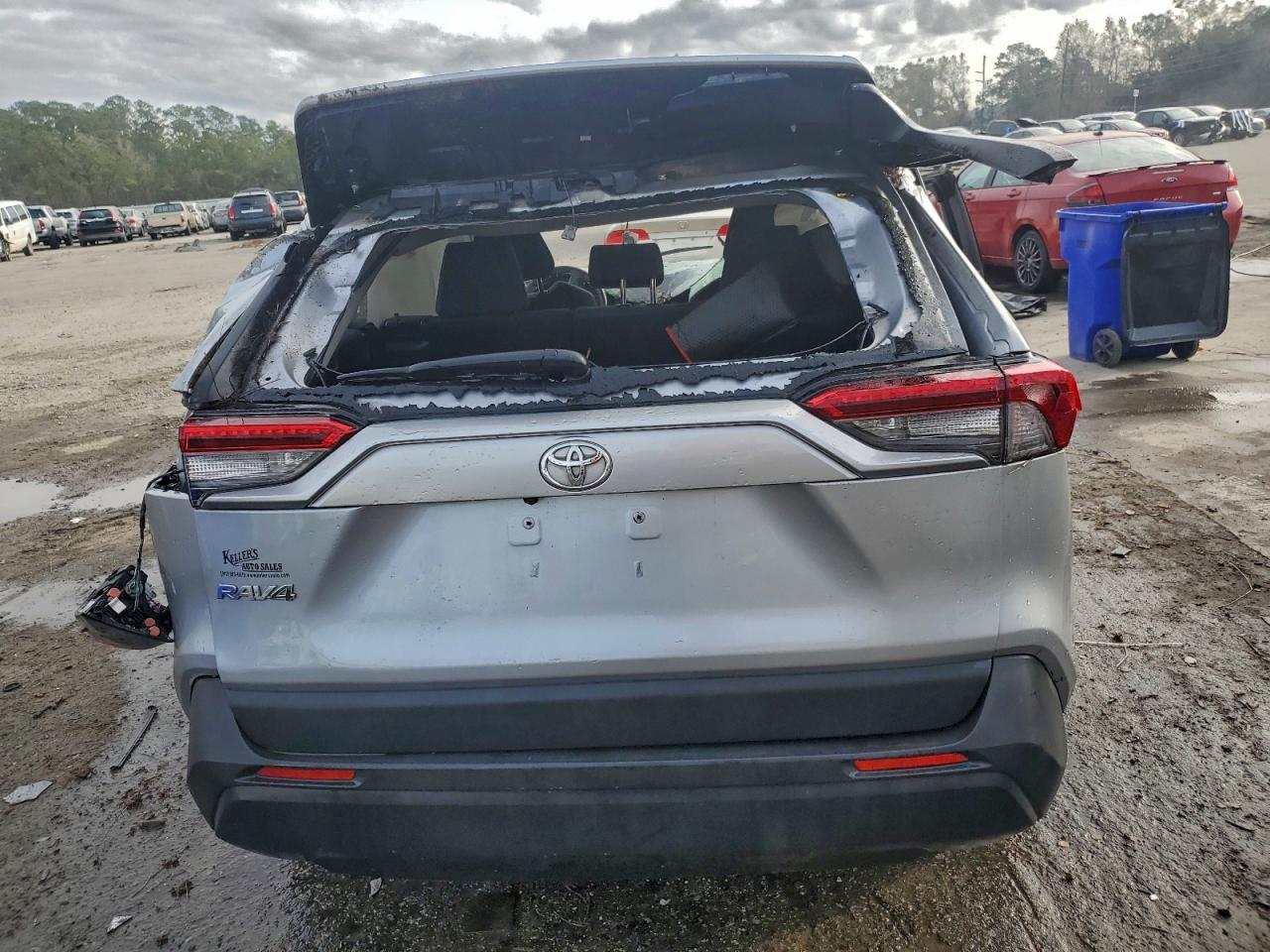 2019 TOYOTA RAV4 LE photo 11