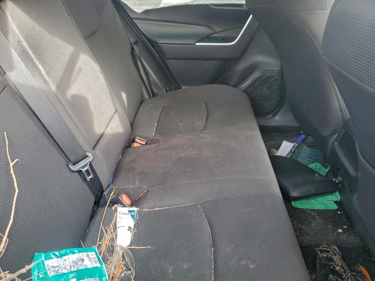 2019 TOYOTA RAV4 LE photo 21