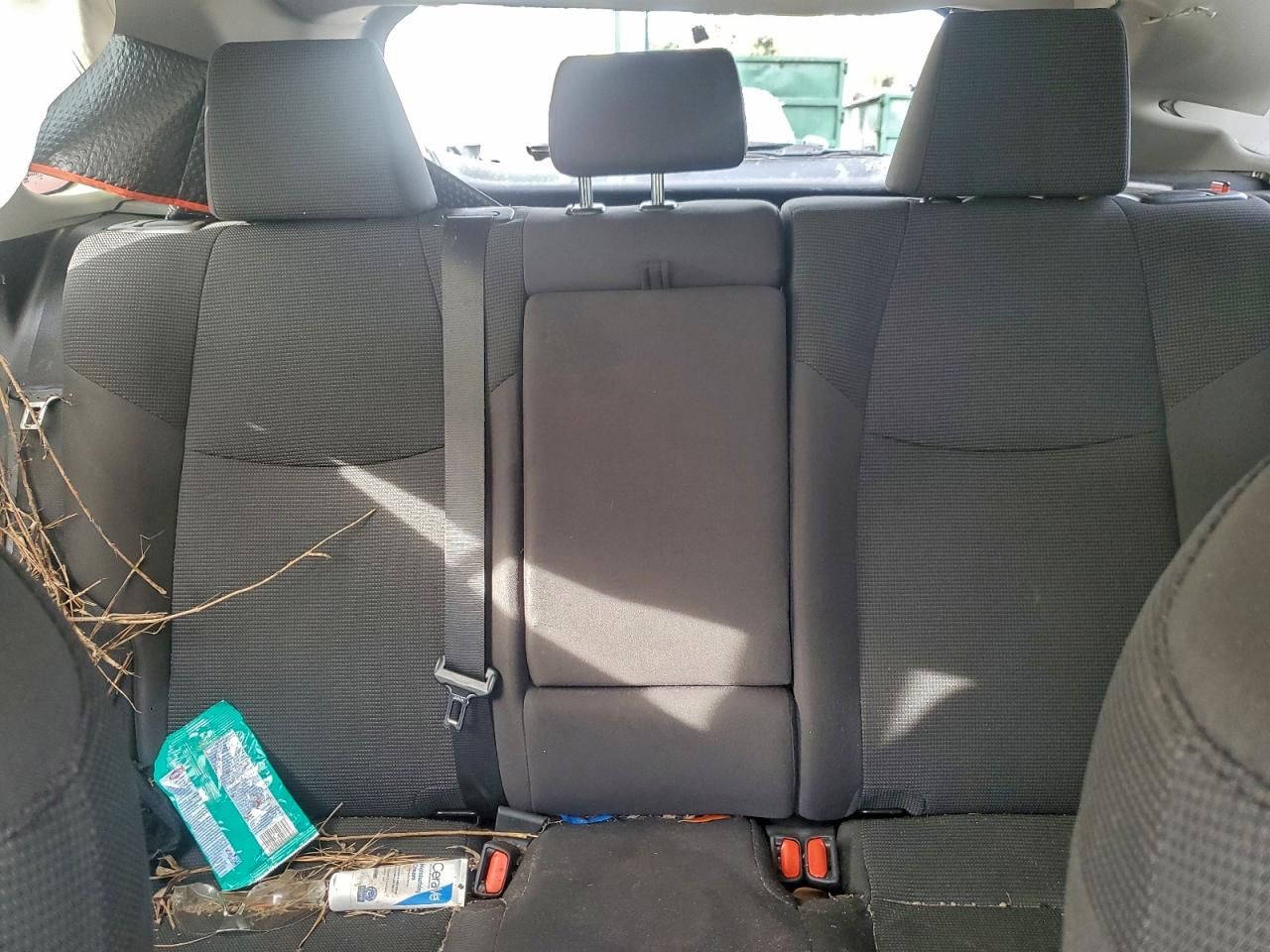 2019 TOYOTA RAV4 LE photo 19