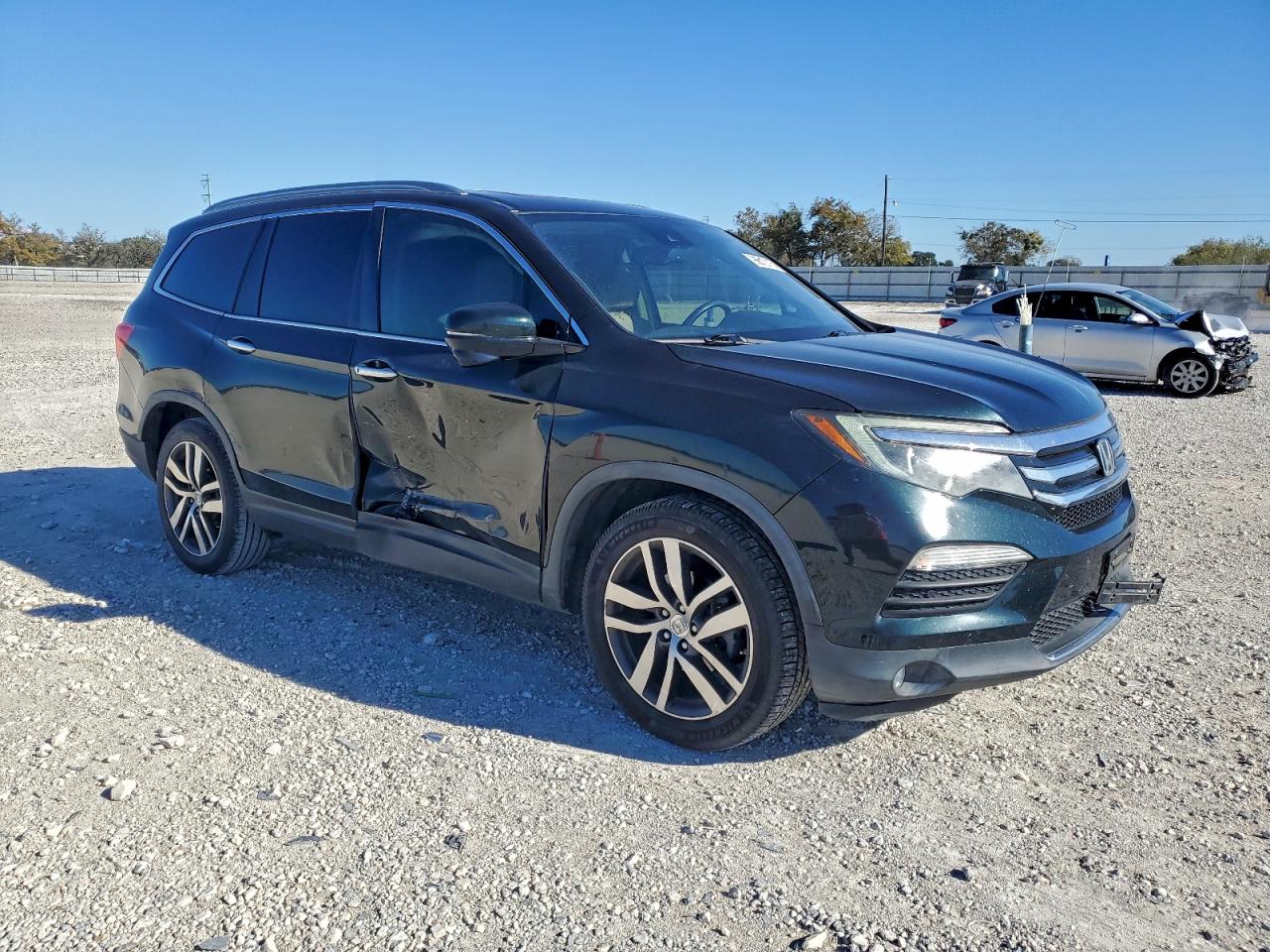 2016 HONDA PILOT TOURING photo 7