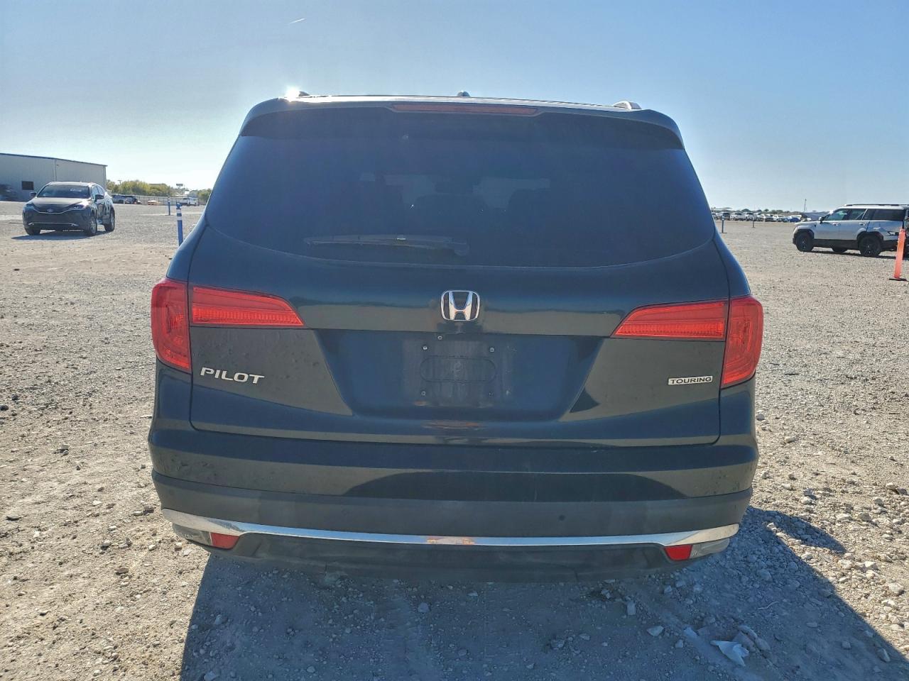 2016 HONDA PILOT TOURING photo 11