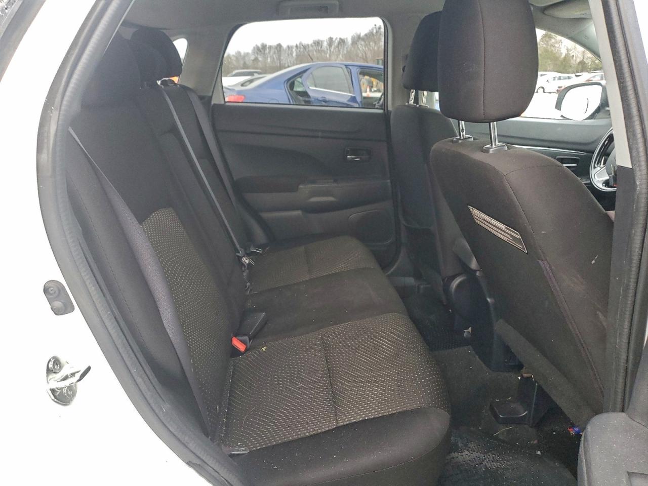 2016 MITSUBISHI OUTLANDER SPORT ES photo 11