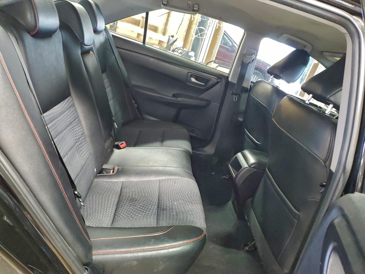 2015 TOYOTA CAMRY LE photo 10