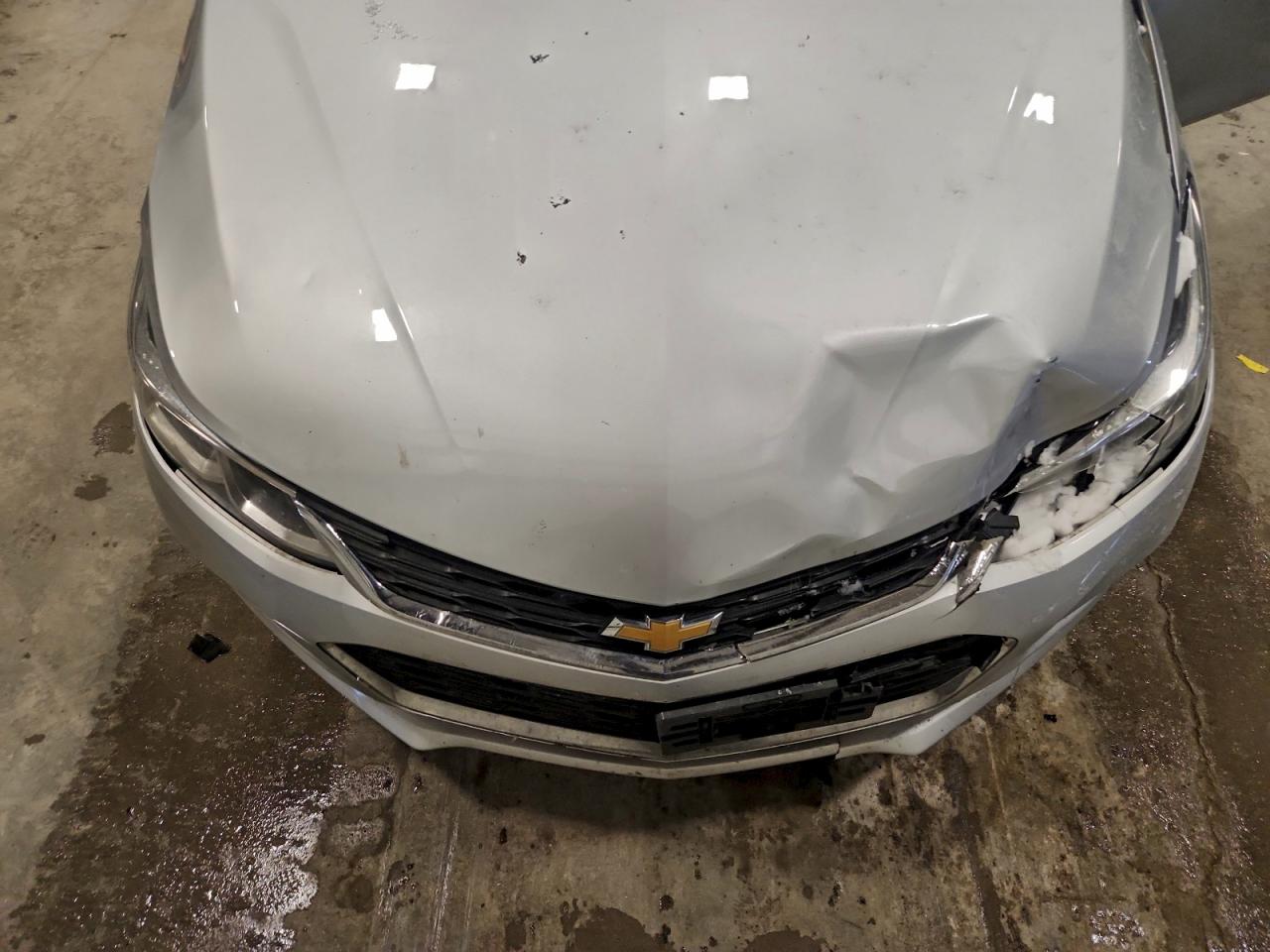 2017 CHEVROLET CRUZE LS photo 11