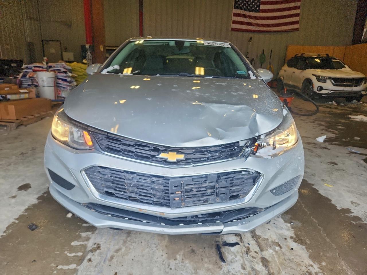 2017 CHEVROLET CRUZE LS photo 5