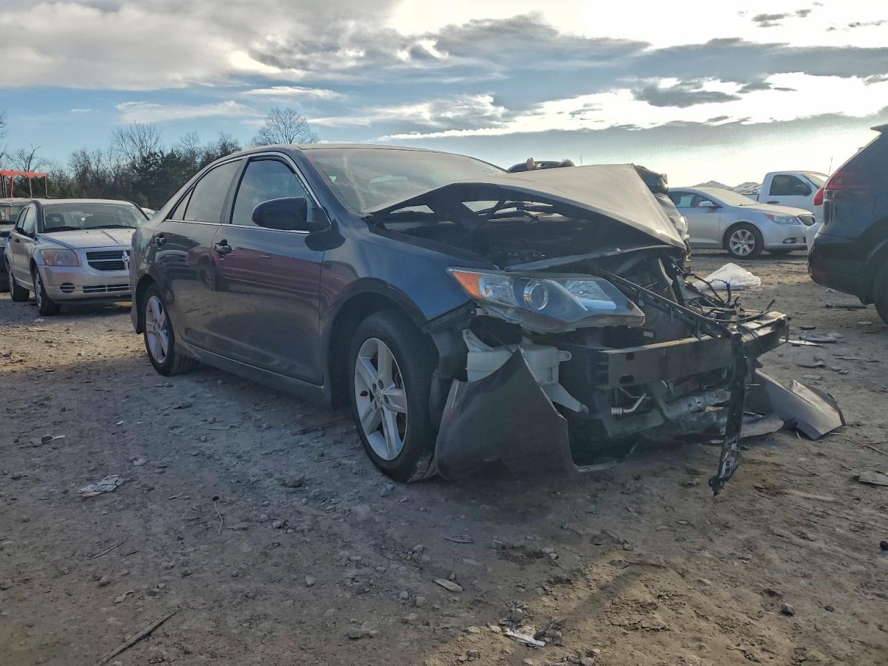 2012 TOYOTA CAMRY BASE photo 4