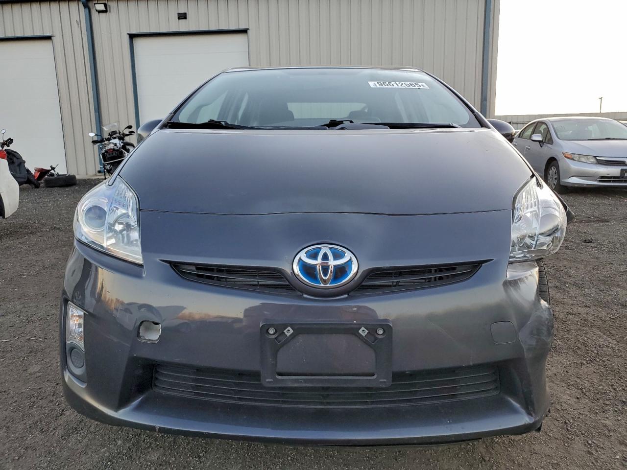 2011 TOYOTA PRIUS photo 5