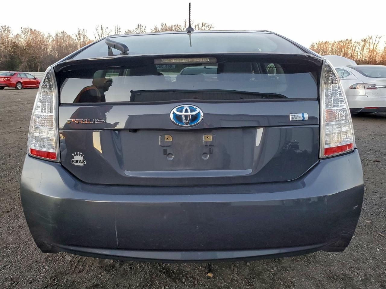 2011 TOYOTA PRIUS photo 6