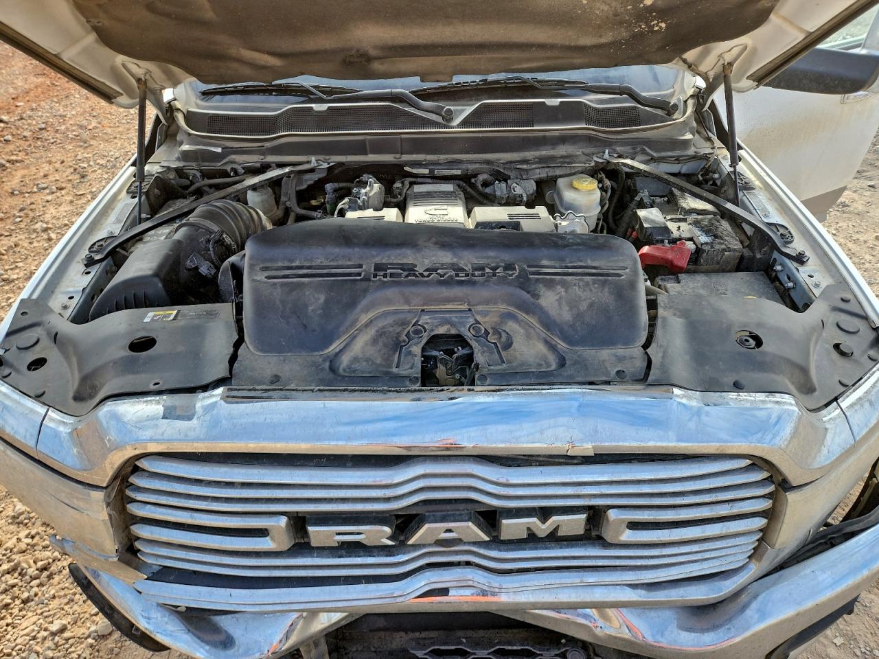 2019 RAM 3500 LARAMIE photo 11