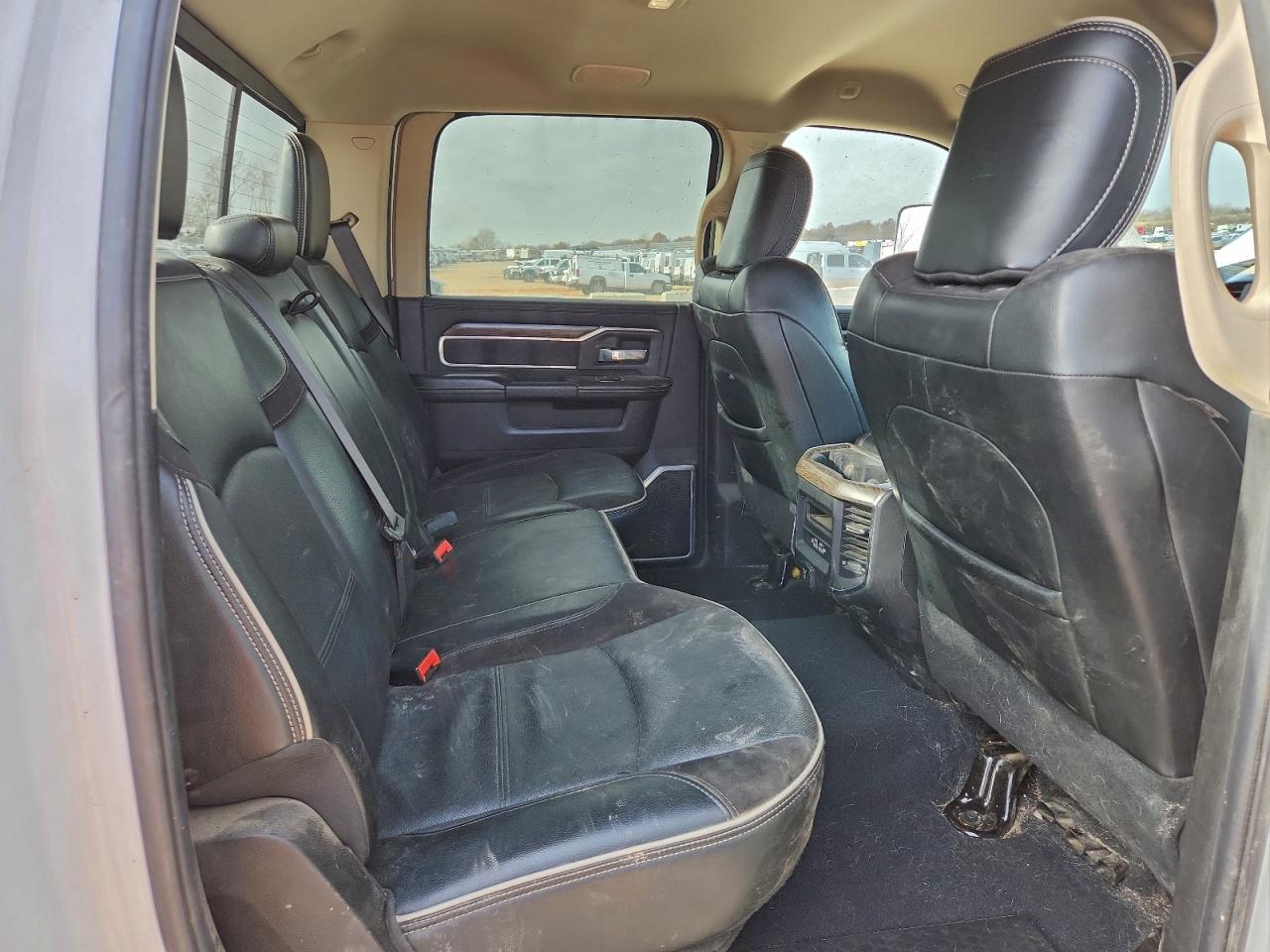 2019 RAM 3500 LARAMIE photo 10