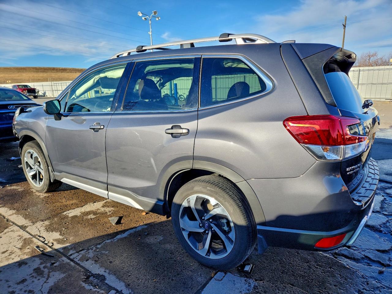 2022 SUBARU FORESTER TOURING photo 2