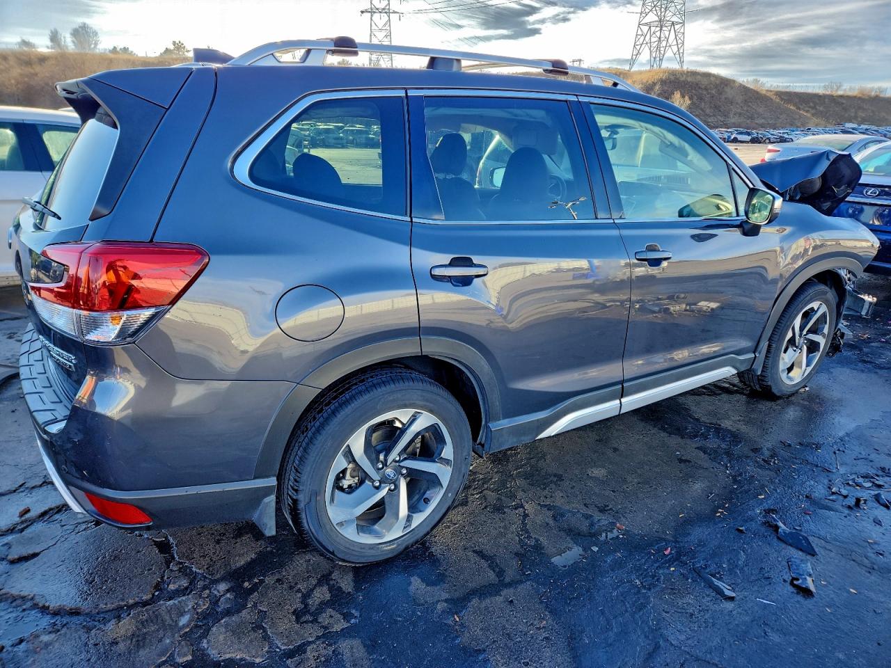 2022 SUBARU FORESTER TOURING photo 3