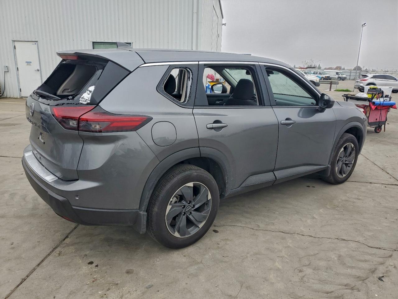 2025 NISSAN ROGUE SV photo 3